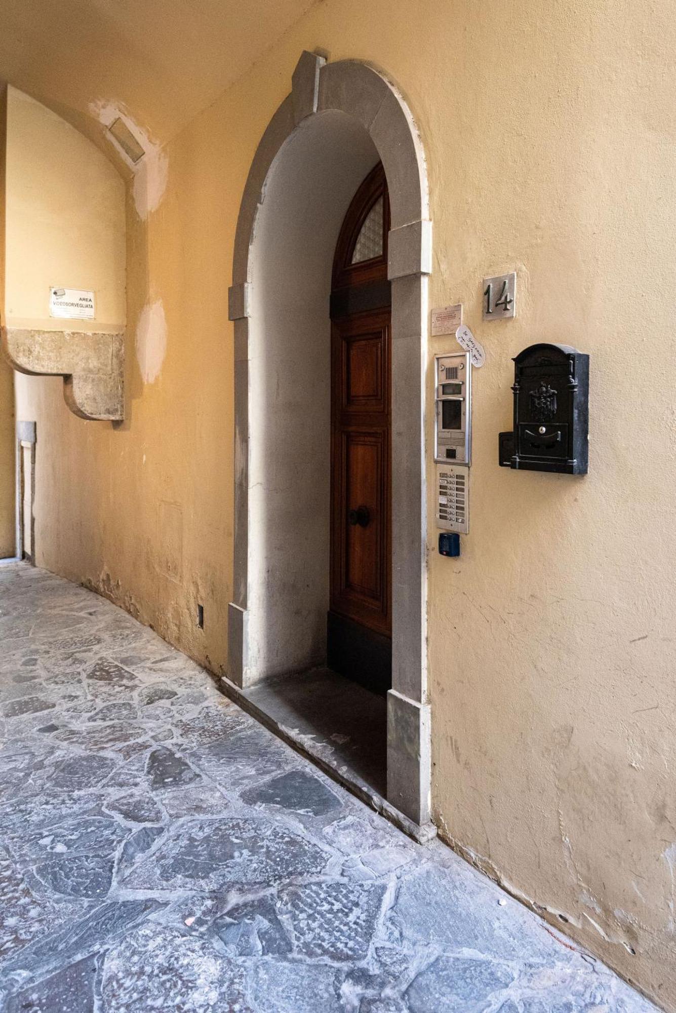 Signoria Apartment With Patio Florence Exterior photo
