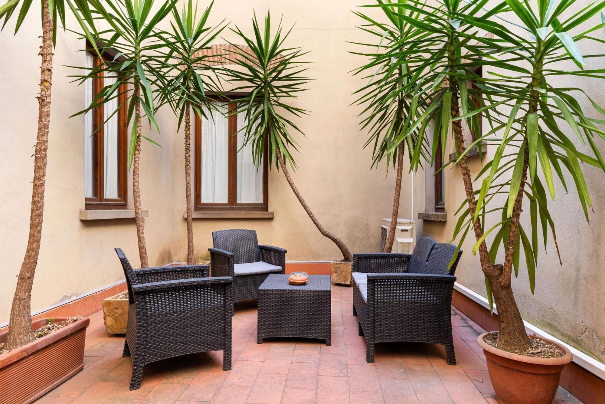 Signoria Apartment With Patio Florence Exterior photo